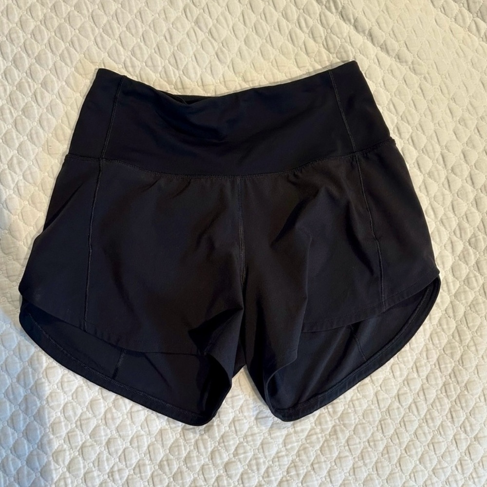 Lululemon speed ups size 2 4”